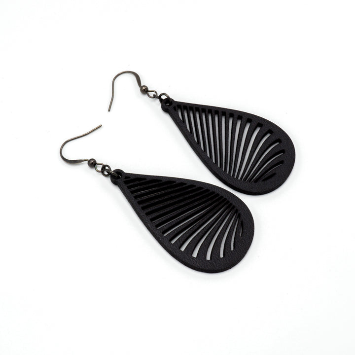 Drop 08 [S] // Leather Earrings - Black - LIGHT RAZOR DESIGN STUDIO