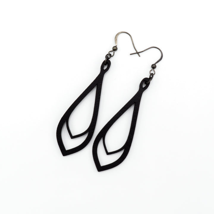 Saturā Variant 01 // Leather Earrings - Black - LIGHT RAZOR DESIGN STUDIO