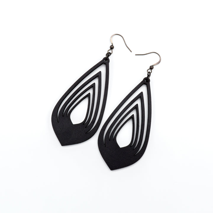 Gem Point 08 [L] // Leather Earrings - Black - LIGHT RAZOR DESIGN STUDIO