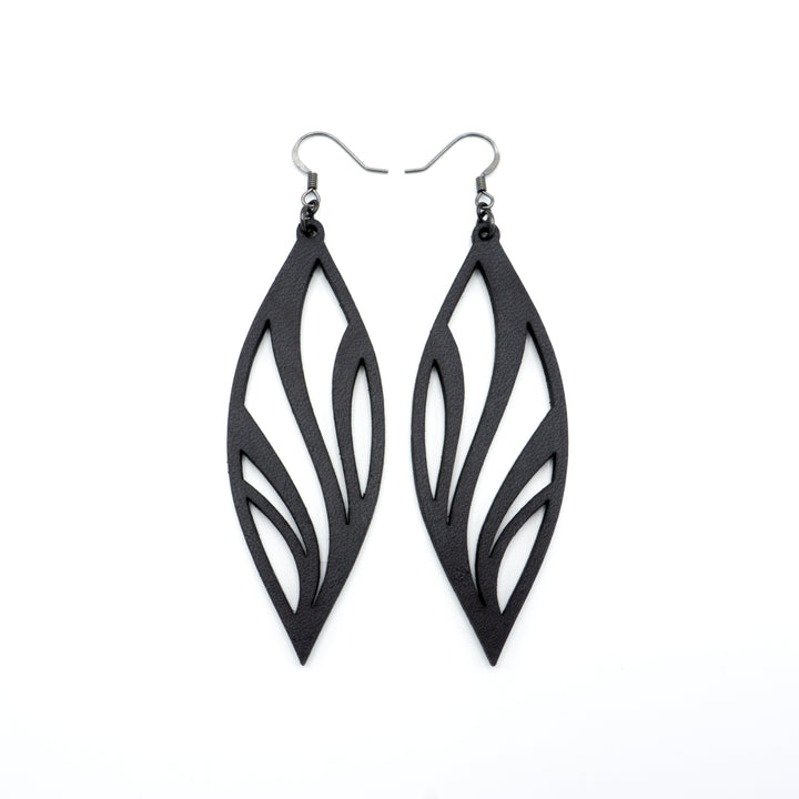 Petal 02 [L] // Leather Earrings - Black - LIGHT RAZOR DESIGN STUDIO