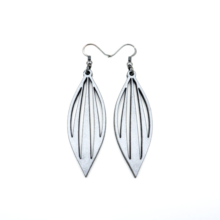 Petal 04 [S] // Leather Earrings - Silver - LIGHT RAZOR DESIGN STUDIO