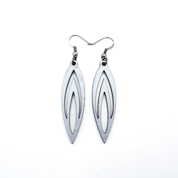Totem 08 [S] // Leather Earrings - Silver - LIGHT RAZOR DESIGN STUDIO