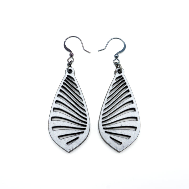 Gem Point 09 [S] // Leather Earrings - Silver - LIGHT RAZOR DESIGN STUDIO