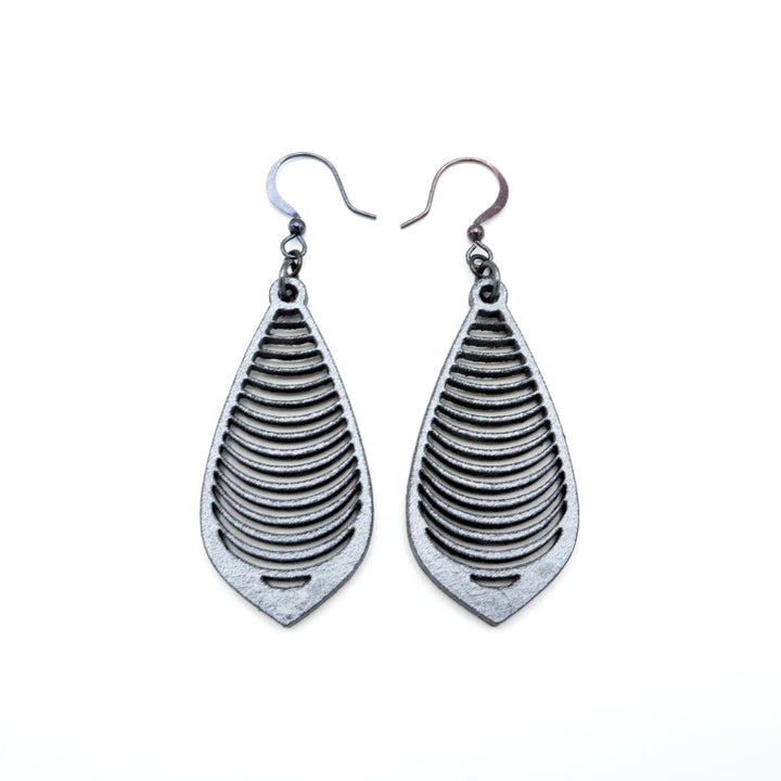 Gem Point 13 [S] // Leather Earrings - Silver - LIGHT RAZOR DESIGN STUDIO
