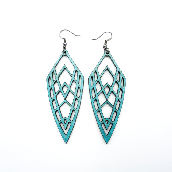 Arrowhead 01 [L] // Leather Earrings - Turquoise Pearl - LIGHT RAZOR DESIGN STUDIO