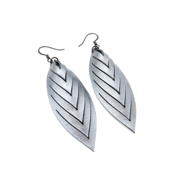 Terrabyte 14 [M] // Leather Earrings - Silver - LIGHT RAZOR DESIGN STUDIO