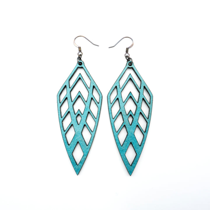 Arrowhead 02 [L] // Leather Earrings - Turquoise Pearl - LIGHT RAZOR DESIGN STUDIO