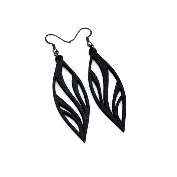 Petal 02 [S] // Leather Earrings - Black - LIGHT RAZOR DESIGN STUDIO