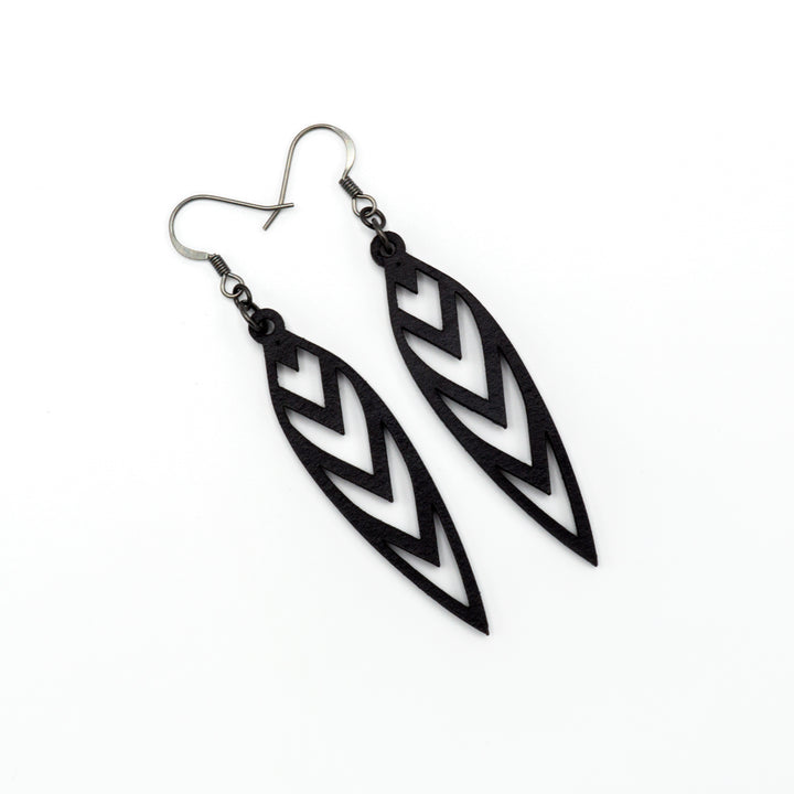 Totem 05 [S] // Leather Earrings - Black - LIGHT RAZOR DESIGN STUDIO