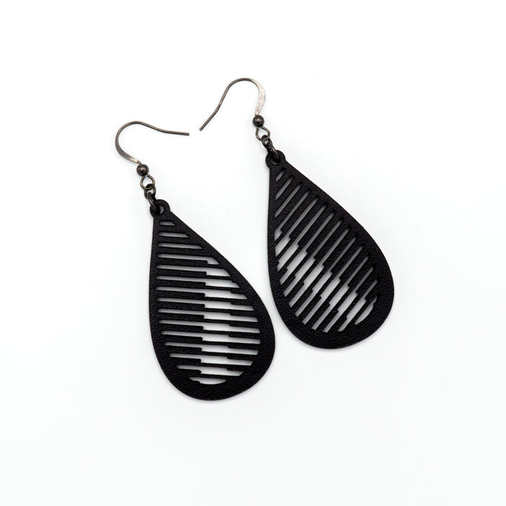 Drop 06 [S] // Leather Earrings - Black - LIGHT RAZOR DESIGN STUDIO