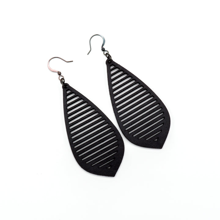 Gem Point 10 [L] // Leather Earrings - Black - LIGHT RAZOR DESIGN STUDIO
