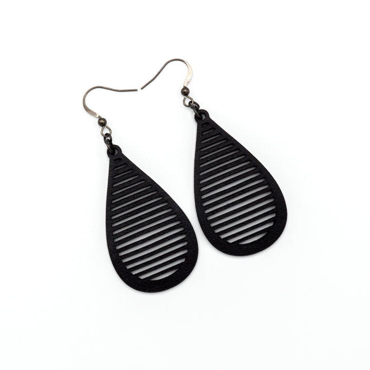 Drop 04 [S] // Leather Earrings - Black - LIGHT RAZOR DESIGN STUDIO