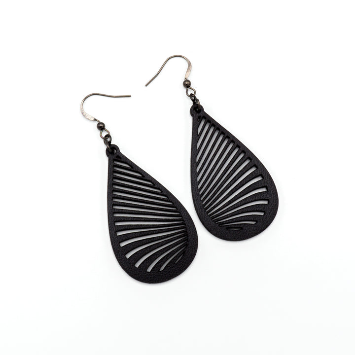 Drop 08 [S] // Leather Earrings - Black - LIGHT RAZOR DESIGN STUDIO
