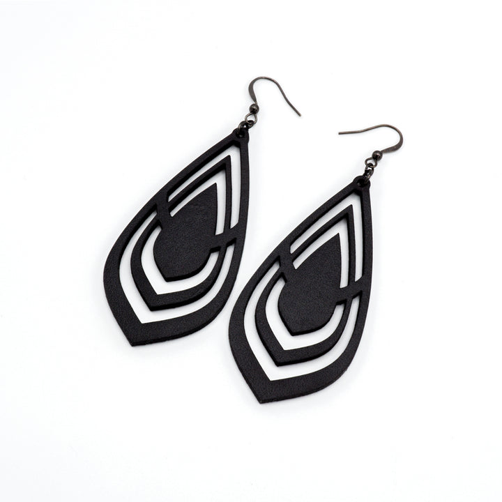 Gem Point 06 [L] // Leather Earrings - Black - LIGHT RAZOR DESIGN STUDIO