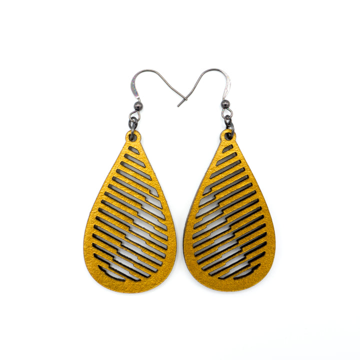 Drop 06 [S] // Leather Earrings - Gold - LIGHT RAZOR DESIGN STUDIO