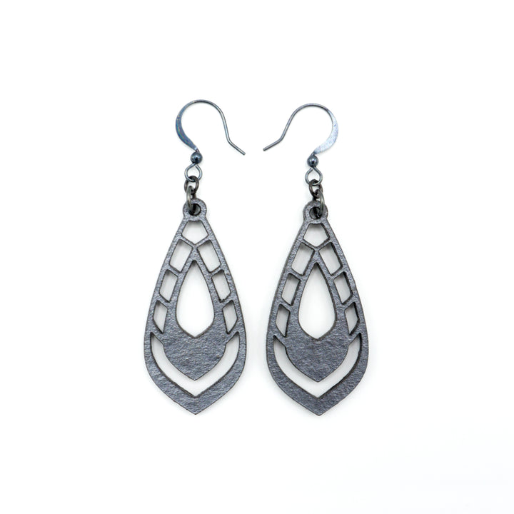 Gem Point 04 [S] // Leather Earrings - Silver - LIGHT RAZOR DESIGN STUDIO