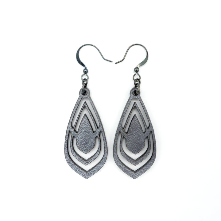 Gem Point 06 [S] // Leather Earrings - Silver - LIGHT RAZOR DESIGN STUDIO
