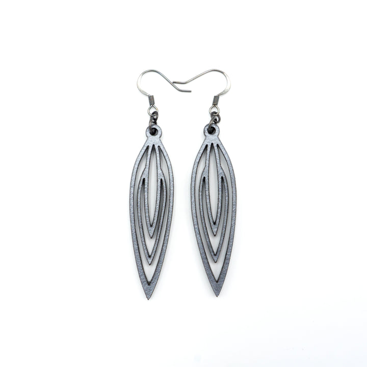 Totem 01 [S] // Leather Earrings - Silver - LIGHT RAZOR DESIGN STUDIO