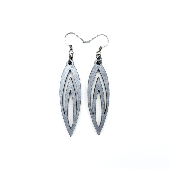 Totem 08 [S] // Leather Earrings - Silver - LIGHT RAZOR DESIGN STUDIO