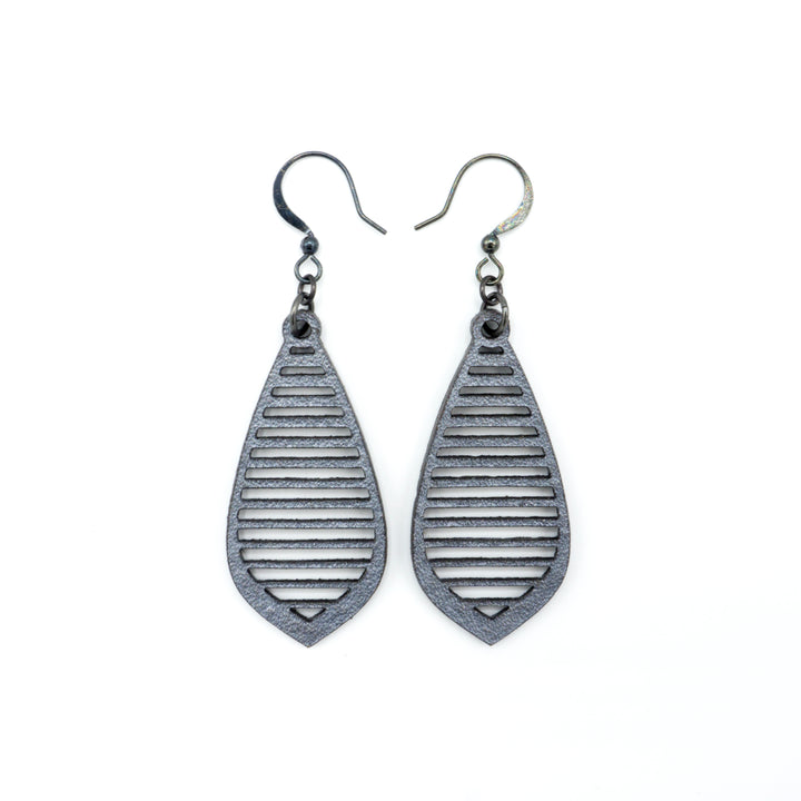 Gem Point 11 [S] // Leather Earrings - Silver - LIGHT RAZOR DESIGN STUDIO