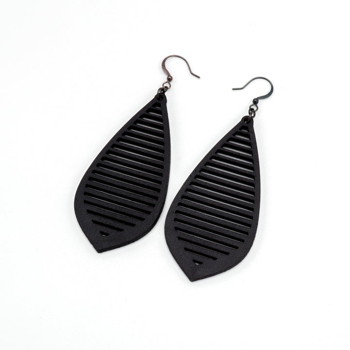 Gem Point 10 [L] // Leather Earrings - Black - LIGHT RAZOR DESIGN STUDIO