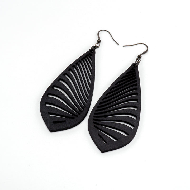 Gem Point 09 [L] // Leather Earrings - Black - LIGHT RAZOR DESIGN STUDIO