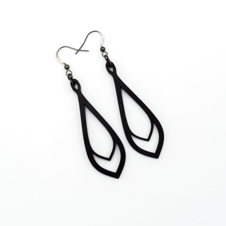 Saturā Variant 01 // Leather Earrings - Black - LIGHT RAZOR DESIGN STUDIO