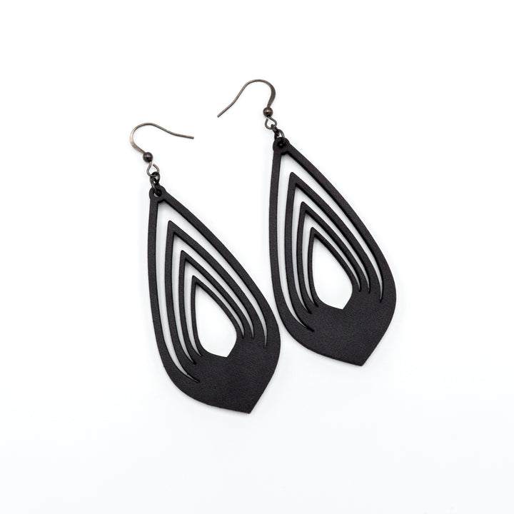 Gem Point 08 [L] // Leather Earrings - Black - LIGHT RAZOR DESIGN STUDIO