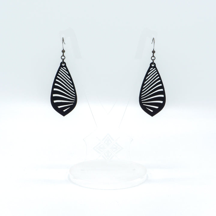 Gem Point 09 [M] // Leather Earrings - Black - LIGHT RAZOR DESIGN STUDIO