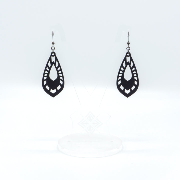 Gem Point 05 [M] // Leather Earrings - Black - LIGHT RAZOR DESIGN STUDIO