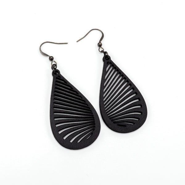Drop 08 [S] // Leather Earrings - Black - LIGHT RAZOR DESIGN STUDIO