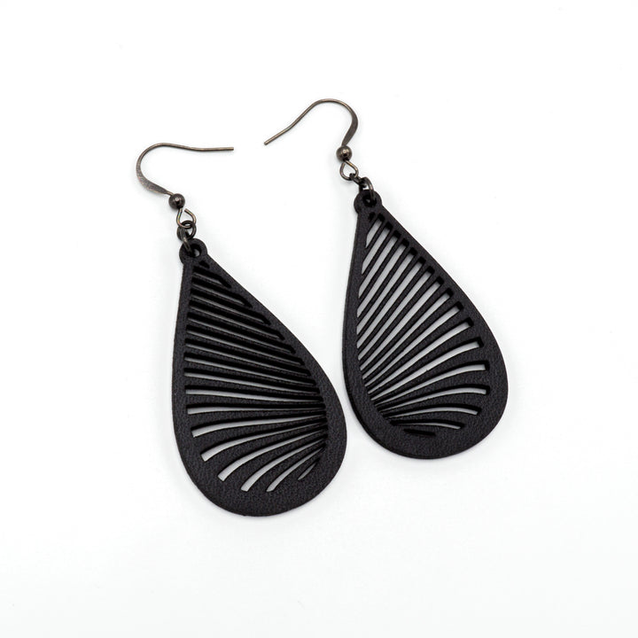 Drop 08 [S] // Leather Earrings - Black - LIGHT RAZOR DESIGN STUDIO