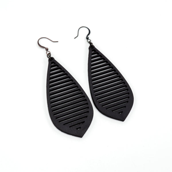 Gem Point 10 [L] // Leather Earrings - Black - LIGHT RAZOR DESIGN STUDIO