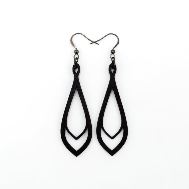 Saturā Variant 01 // Leather Earrings - Black - LIGHT RAZOR DESIGN STUDIO