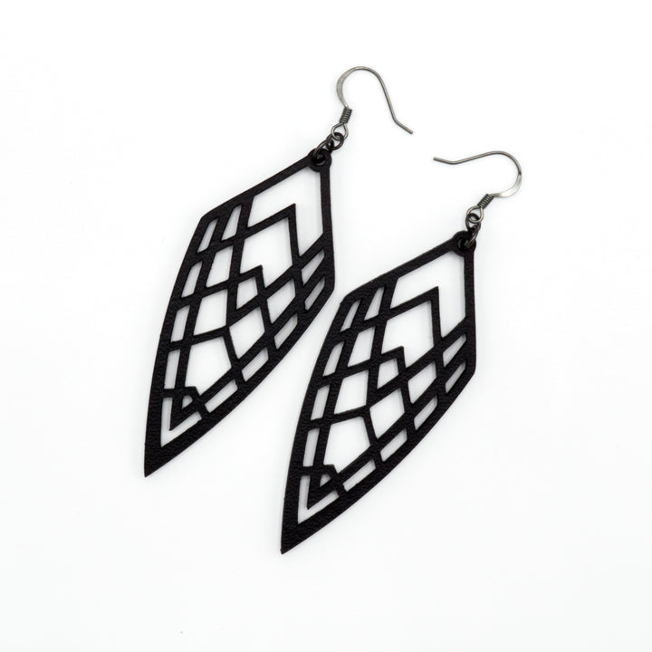 Arrowhead 01 [L] // Leather Earrings - Black - LIGHT RAZOR DESIGN STUDIO