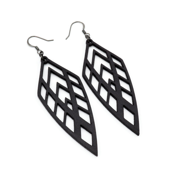 Arrowhead 02 [L] // Leather Earrings - Black - LIGHT RAZOR DESIGN STUDIO