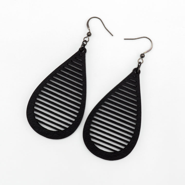 Drop 04 [L] // Leather Earrings - Black - LIGHT RAZOR DESIGN STUDIO