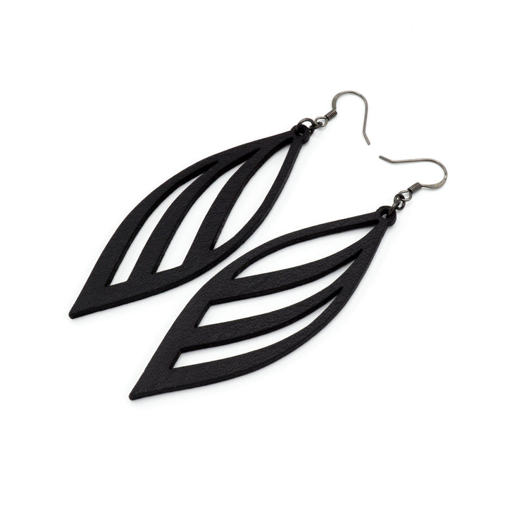Petal 01 [L] // Leather Earrings - Black - LIGHT RAZOR DESIGN STUDIO
