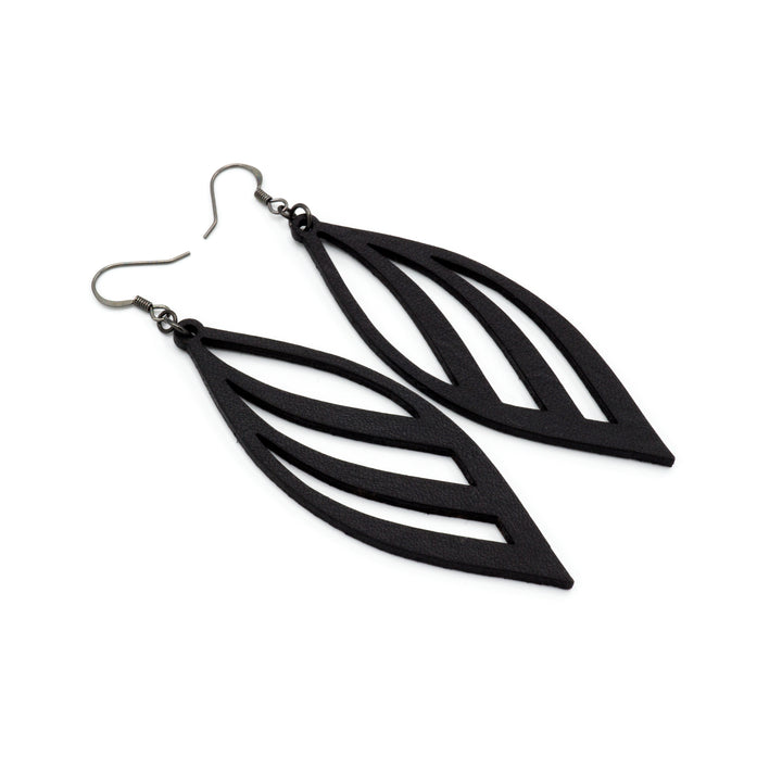 Petal 01 [L] // Leather Earrings - Black - LIGHT RAZOR DESIGN STUDIO