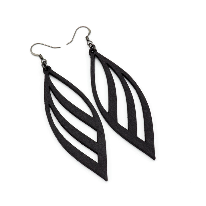 Petal 01 [L] // Leather Earrings - Black - LIGHT RAZOR DESIGN STUDIO