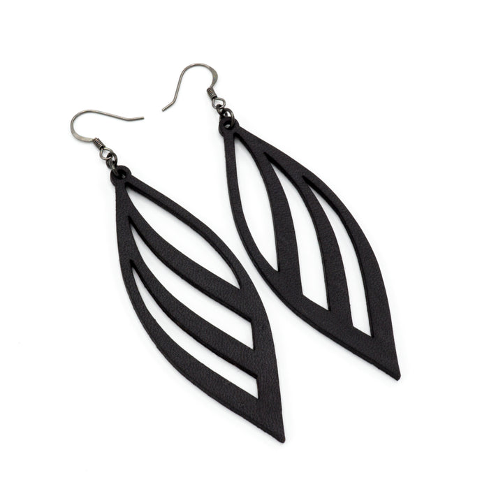Petal 01 [L] // Leather Earrings - Black - LIGHT RAZOR DESIGN STUDIO