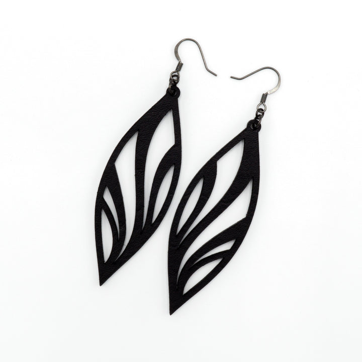 Petal 02 [L] // Leather Earrings - Black - LIGHT RAZOR DESIGN STUDIO