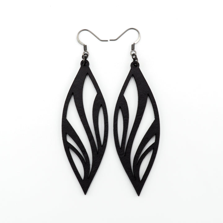 Petal 02 [L] // Leather Earrings - Black - LIGHT RAZOR DESIGN STUDIO